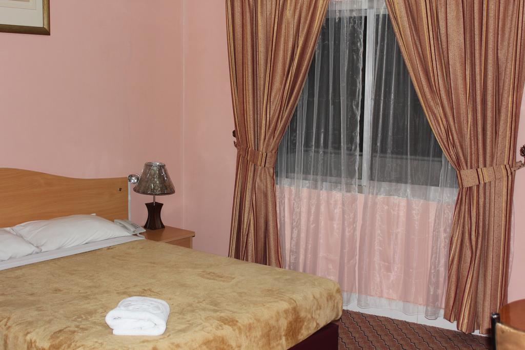 Zaineast Hotel Дубай Екстер'єр фото